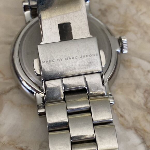 MARC by Marc Jacobs White Face Stainless Steel Ladies Quartz Wrist Watch MBM3242 - Picture 10 of 11